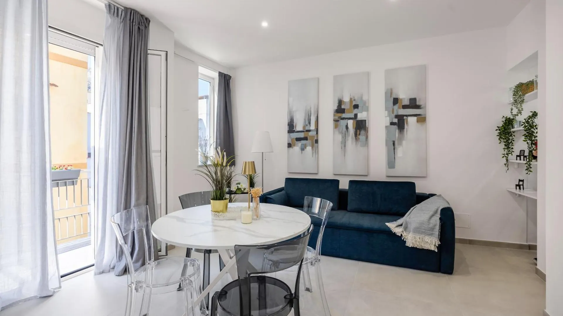 Dream Holidays - Apartments Παλέρμο 0*,  Ιταλία